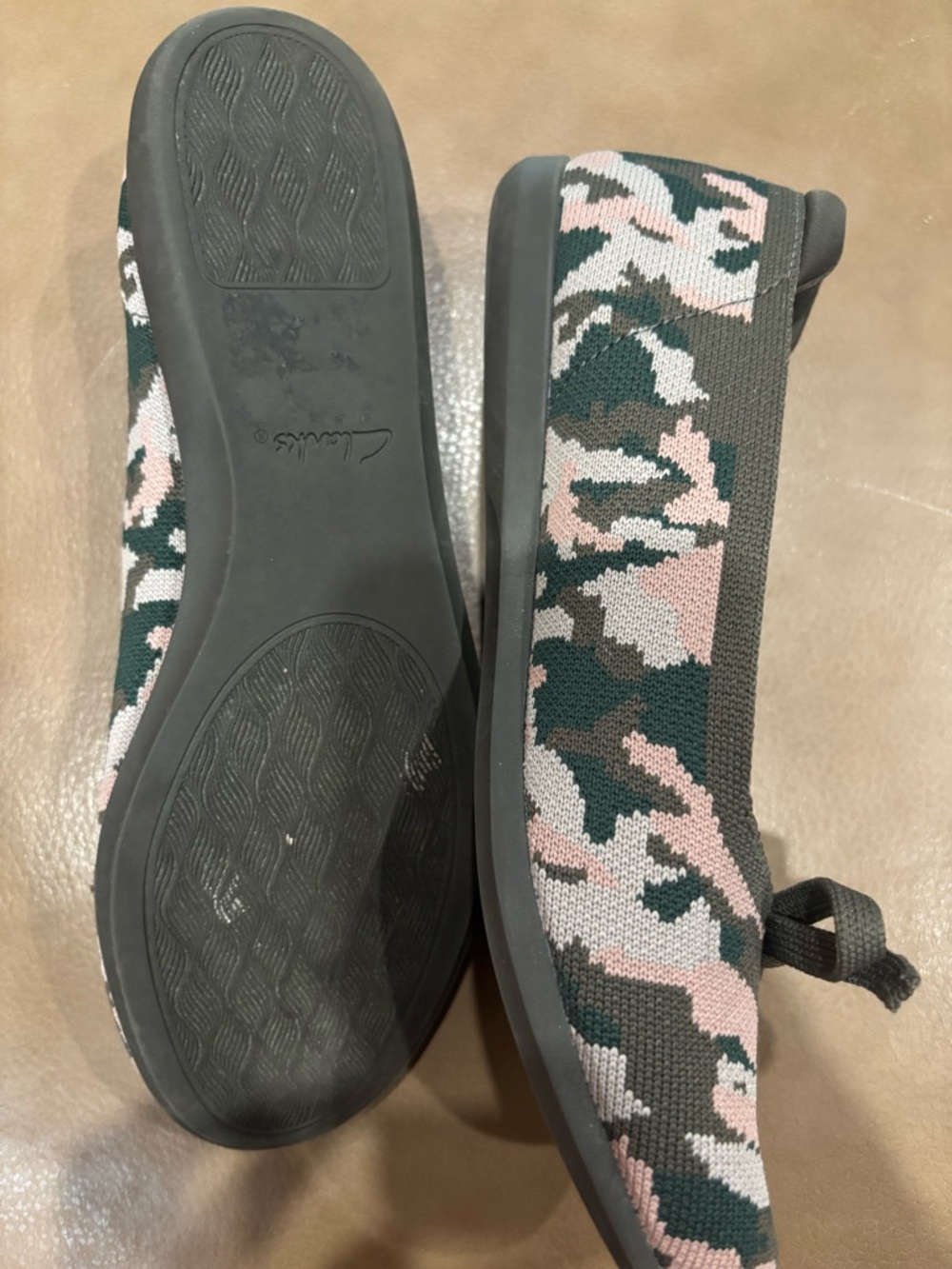 Cloudsteppers by Clarks Pink and Olive Camouflage Knit Ballet comfy Flats - Picture 4 of 6